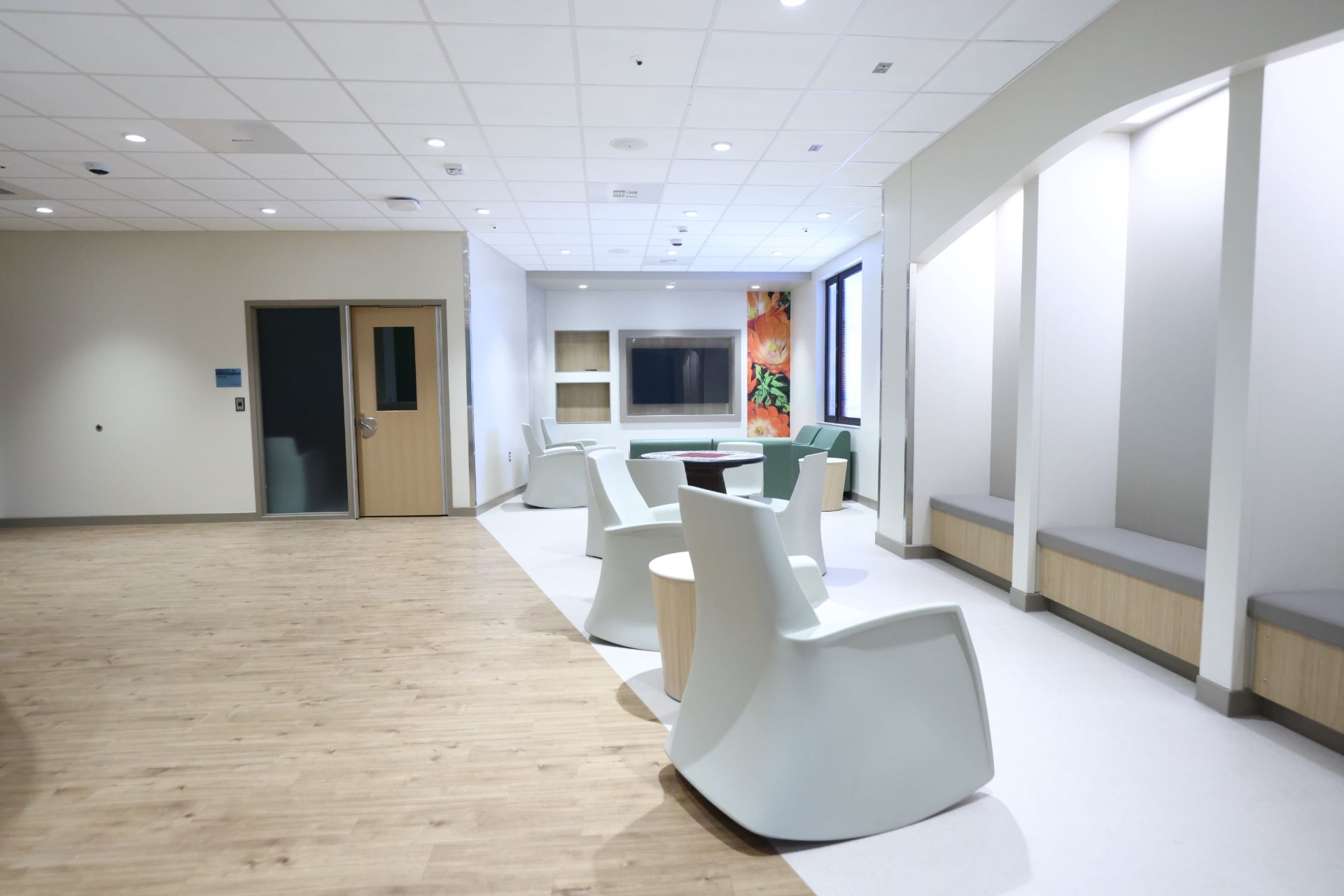 Comfortable group therapy space designed for adolescent and family care